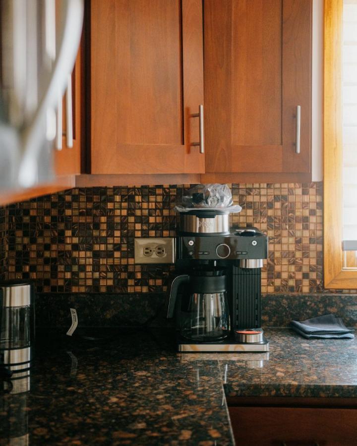 New Modern 3br, Gym, Workspace, Quiet Location Holiday home Chicago