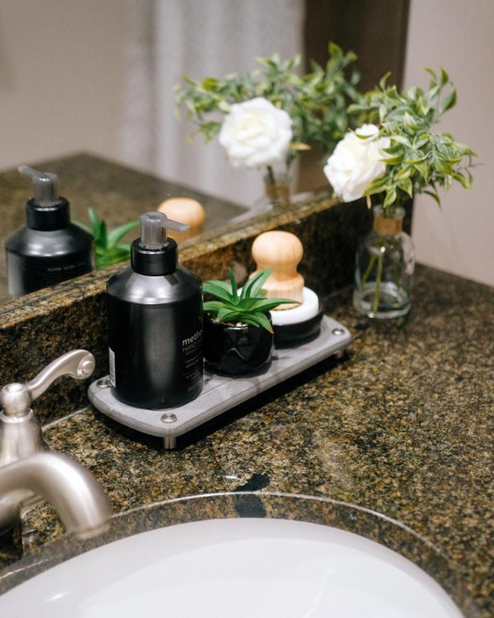 New Modern 3br, Gym, Workspace, Quiet Location *