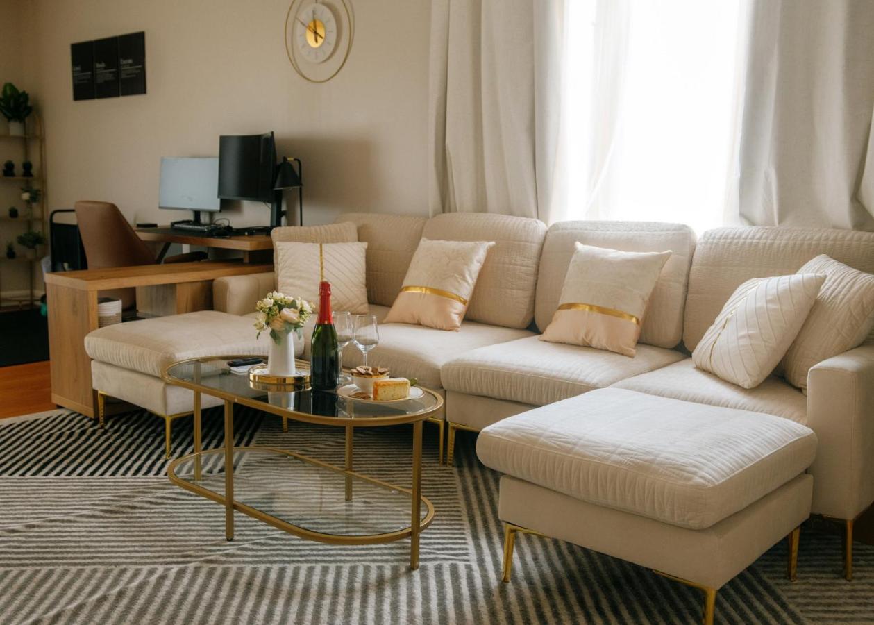 Holiday home New Modern 3br, Gym, Workspace, Quiet Location