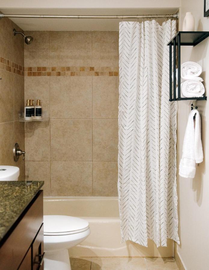 New Modern 3br, Gym, Workspace, Quiet Location *