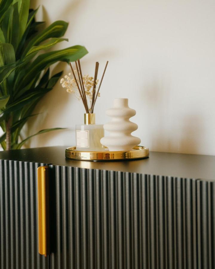 Holiday home New Modern 3br, Gym, Workspace, Quiet Location *