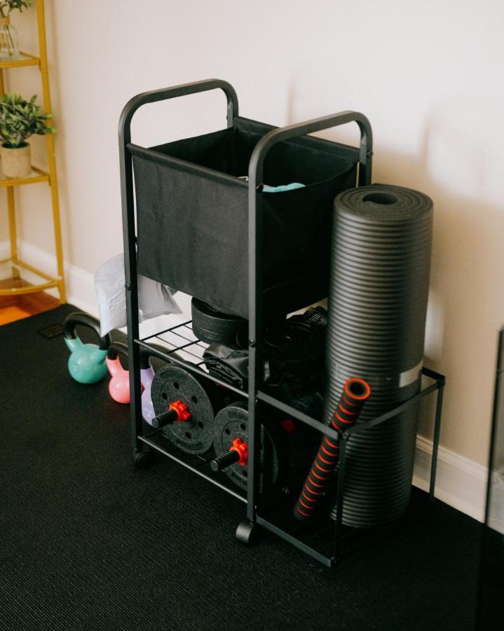 New Modern 3br, Gym, Workspace, Quiet Location