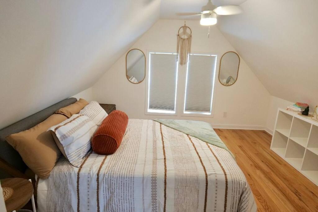 Apartment Boho Bliss - 1br, 1bath W/patio! Chicago
