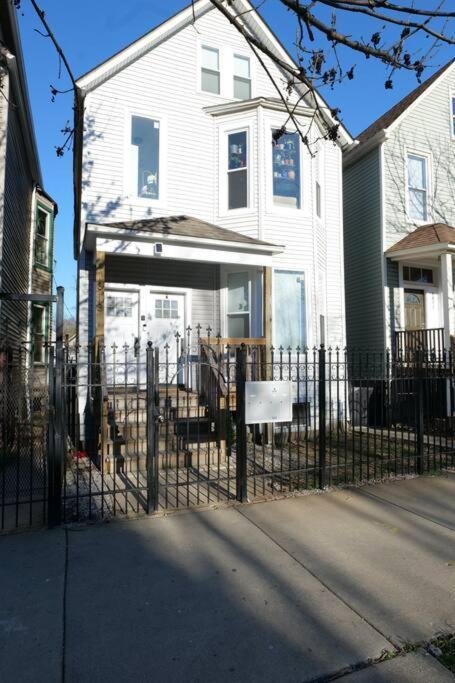 Boho Bliss - 1br, 1bath W/patio! Chicago