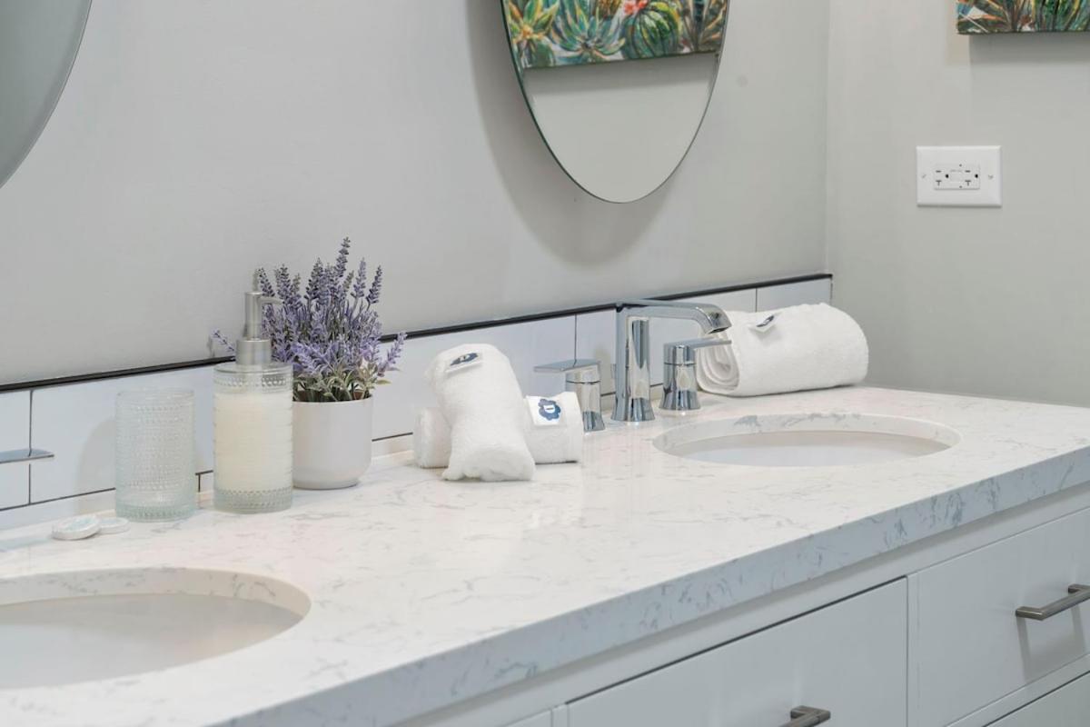2 Bed & 3 Bath Apartamento Chicago
