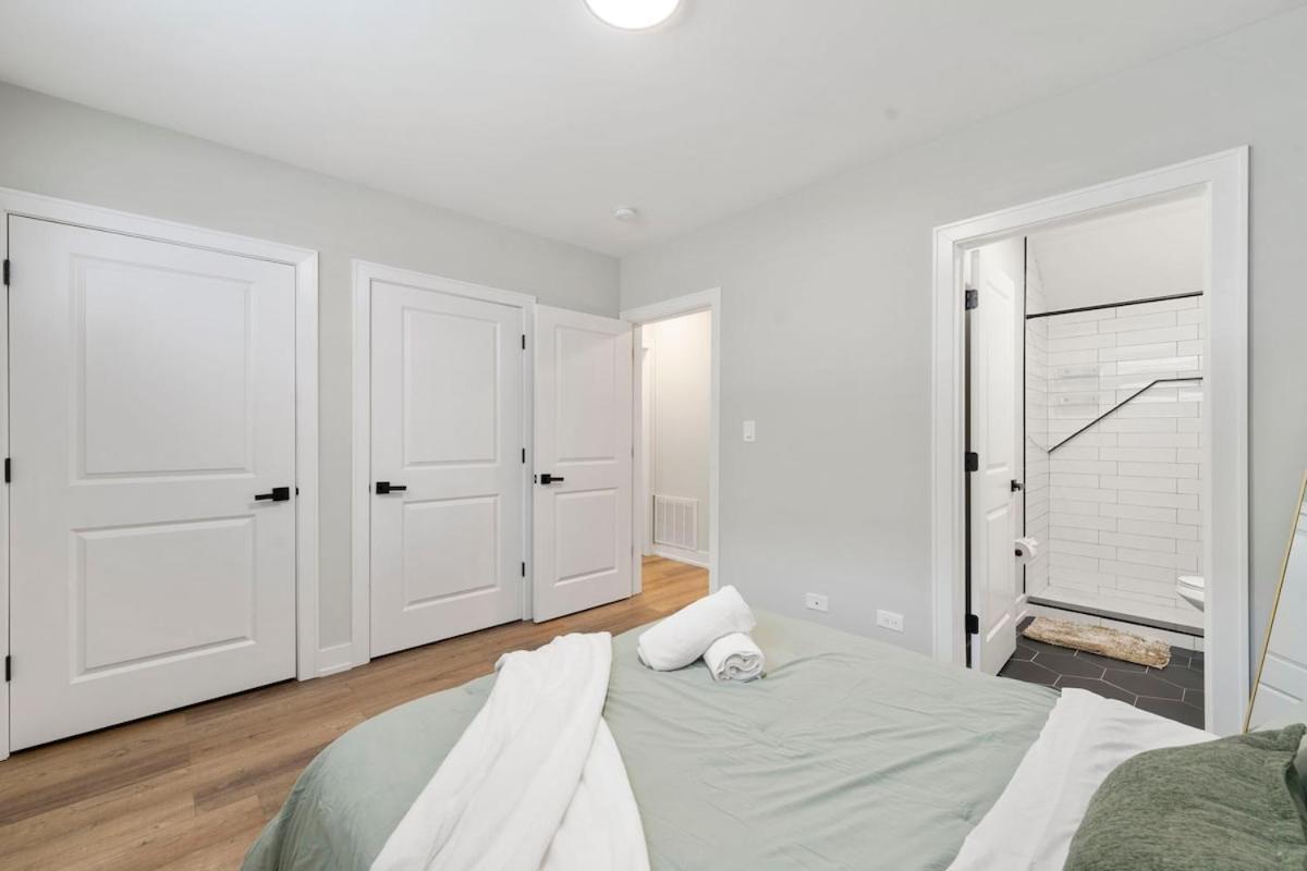 2 Bed & 3 Bath Apartamento