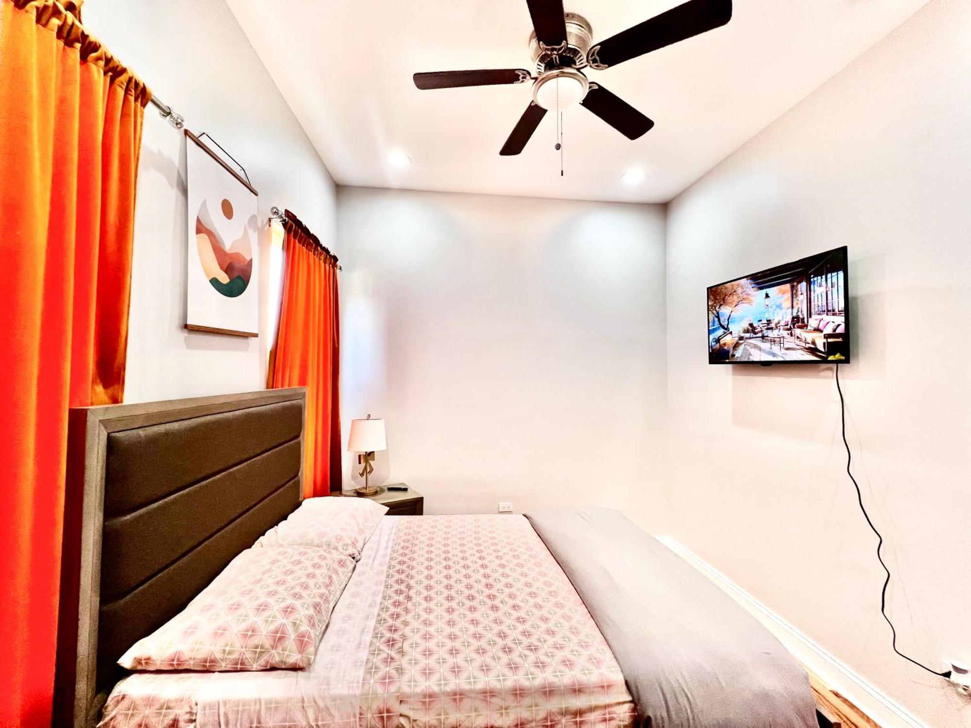 Apartment Lux Apt In Bronzeville, Min From Downtown-rsv Now! Chicago