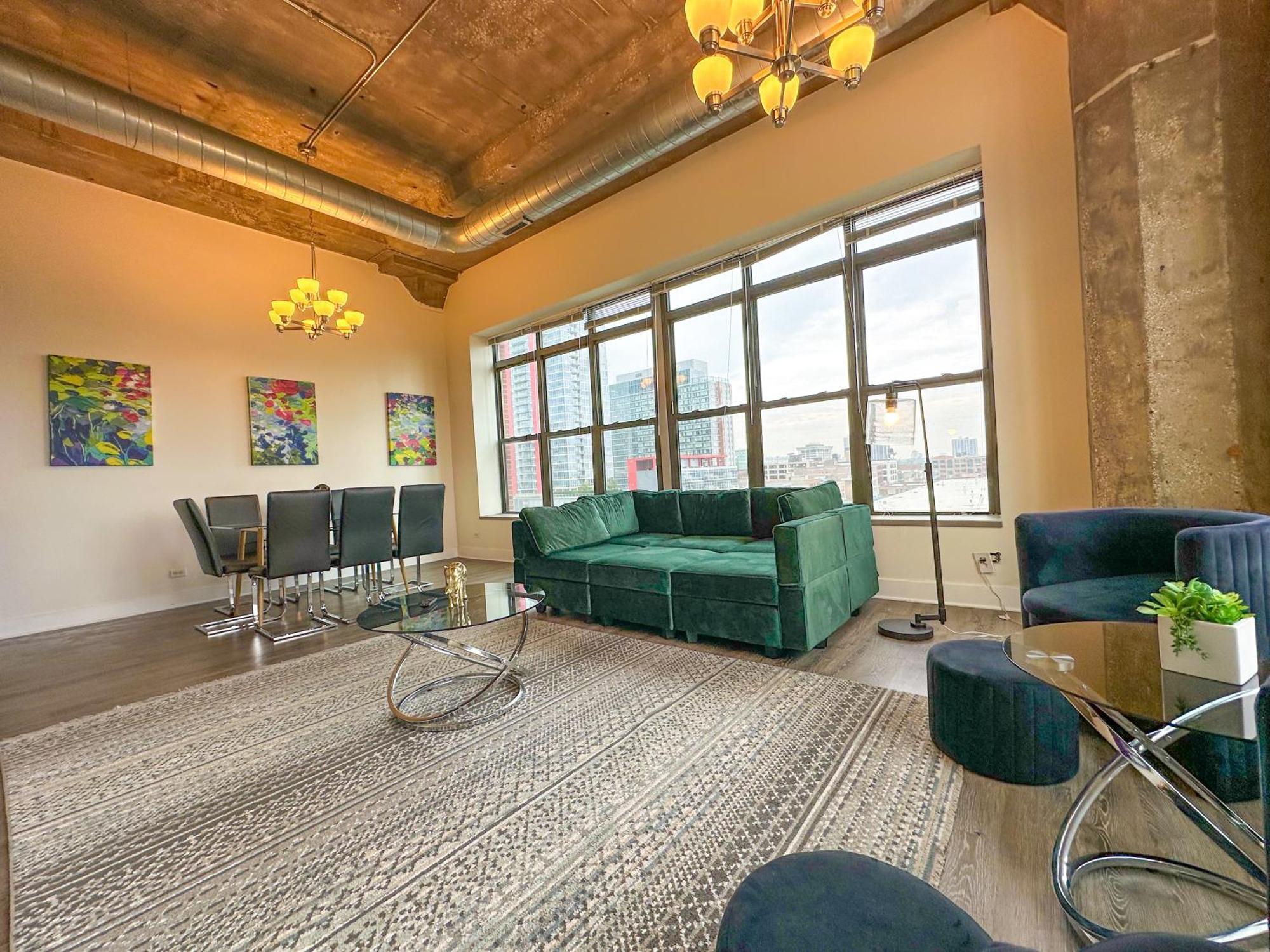 Spacious 3Br Corner Stay With Optional Parking And Gym Access Near Mccormick Place, Grant Park And Soldier Field * Chicago