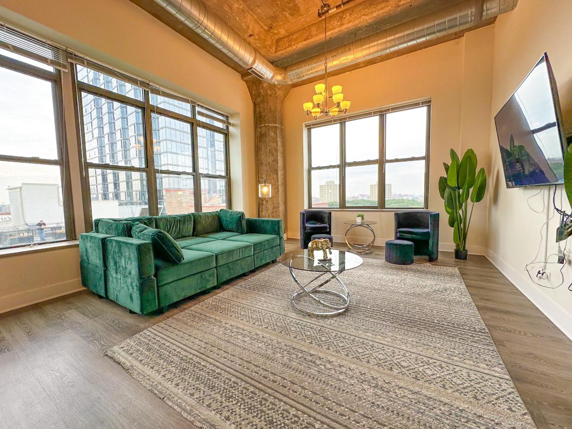 Spacious 3Br Corner Stay With Optional Parking And Gym Access Near Mccormick Place, Grant Park And Soldier Field * Chicago