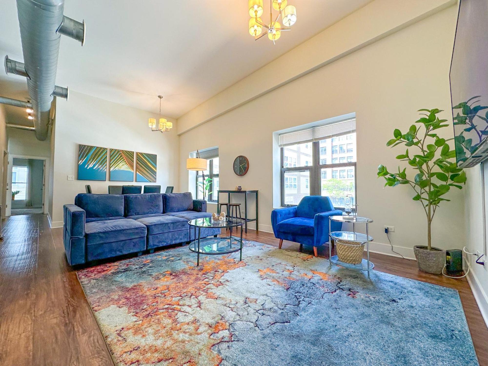 Spacious 3Br 420 Friendly Apartment Near Mccormick Place, Lakefront And Soldier Field