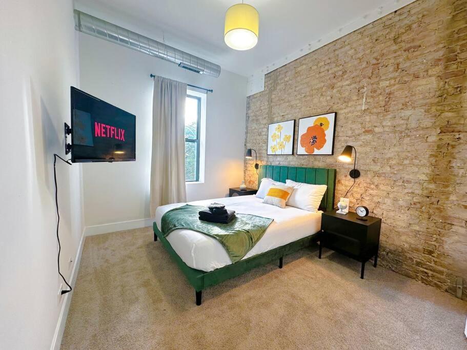 Modern 3br Unit Near Mccormick Place, Of Illinois And Soldier Field
