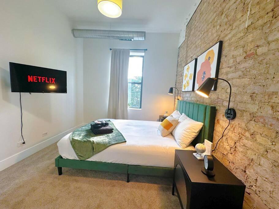 Apartment Modern 3br Unit Near Mccormick Place, Of Illinois And Soldier Field Chicago