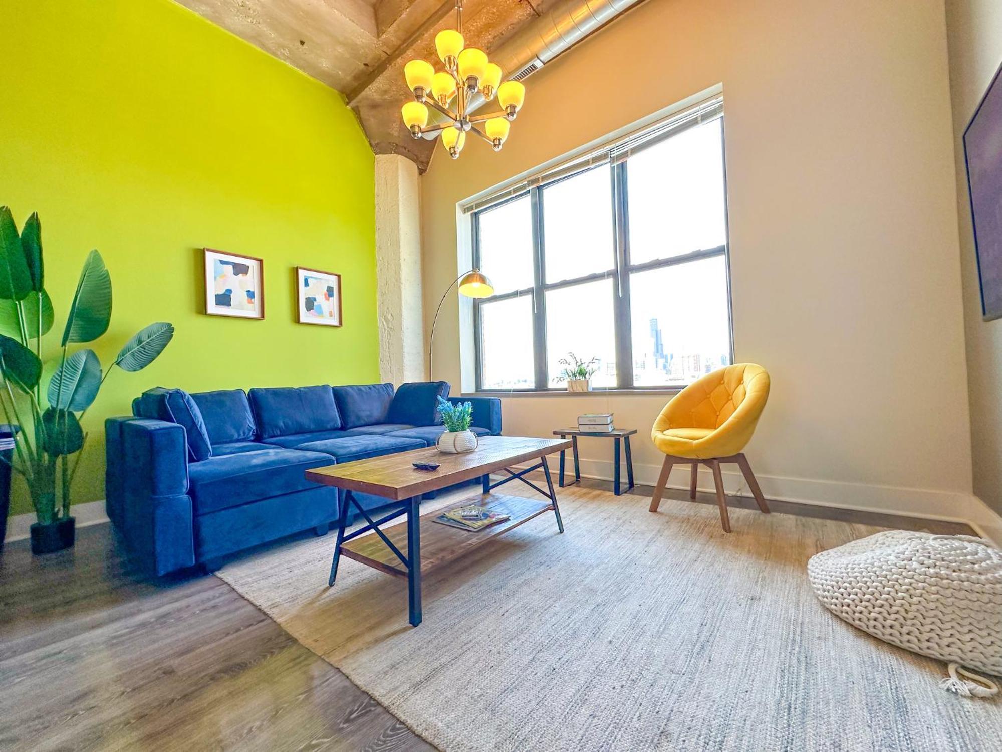 Spacious 2Br South Loop With Skyline View, Optional Parking And Gym Access Near Mccormick Place And Soldier Field
