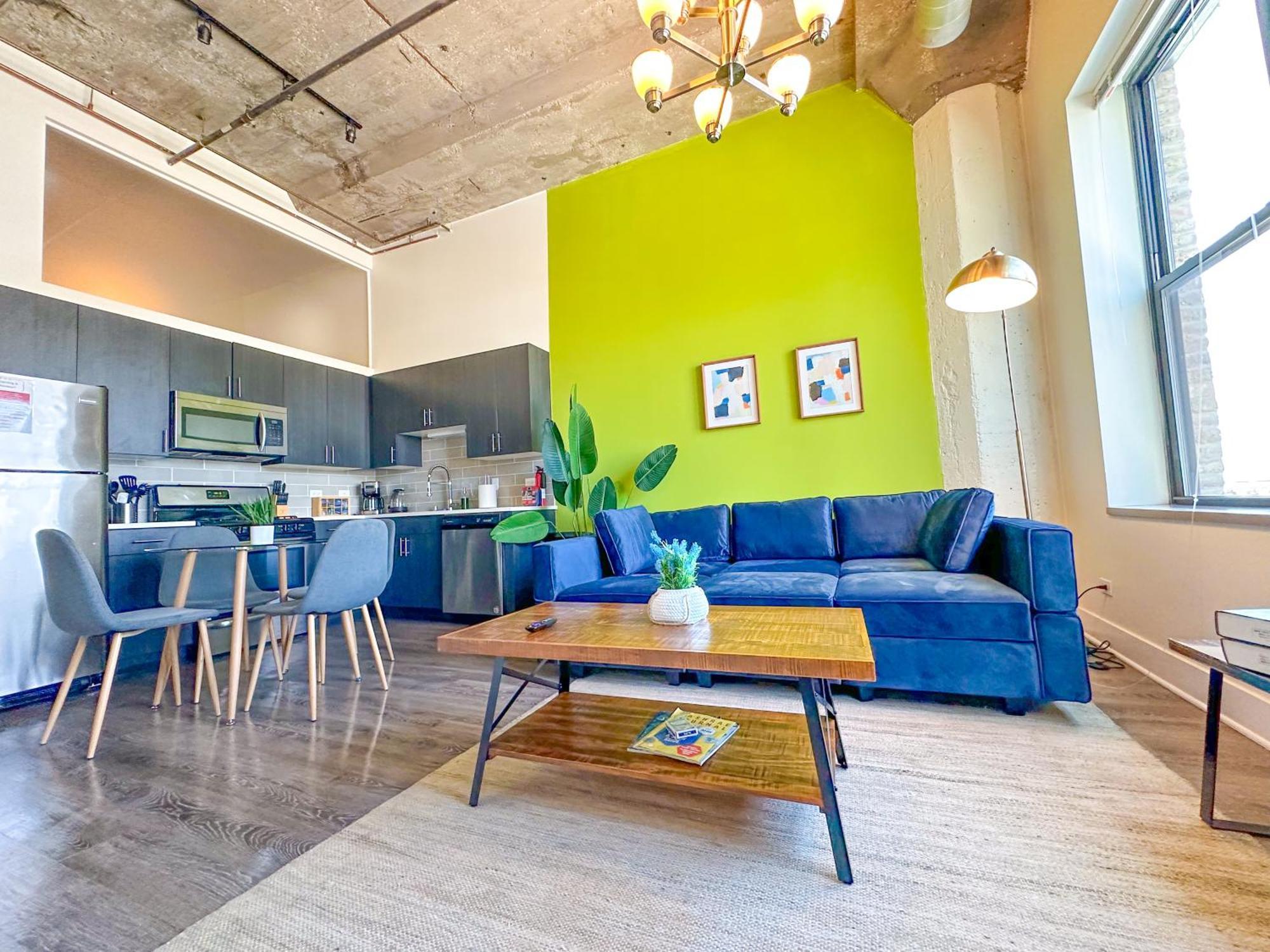 Spacious 2Br South Loop With Skyline View, Optional Parking And Gym Access Near Mccormick Place And Soldier Field * Chicago