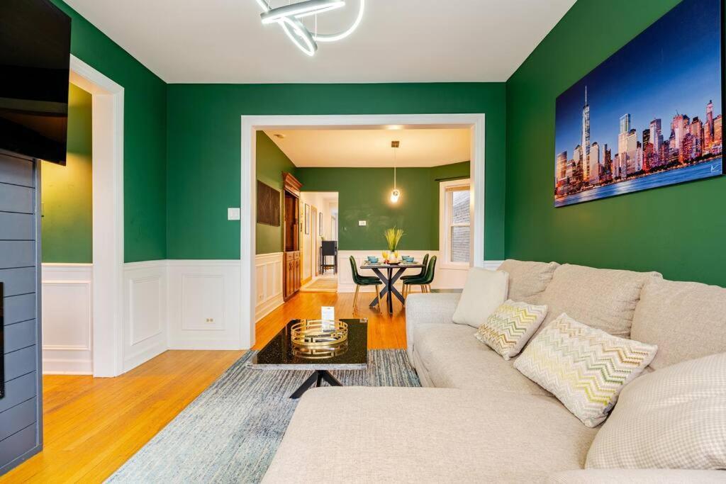 Wrigley 4br Home, Sleeps 10