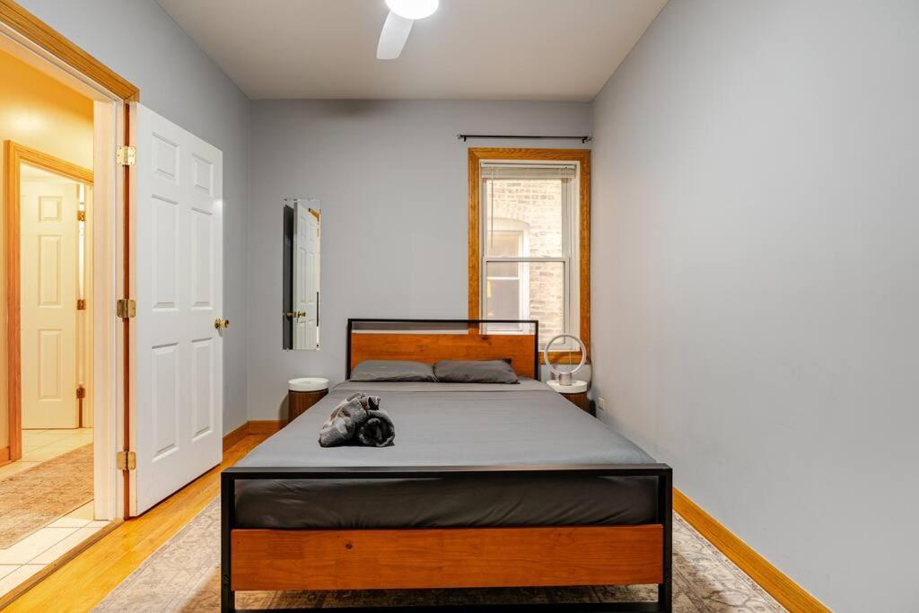 Wrigley 4br Home, Sleeps 10 Chicago