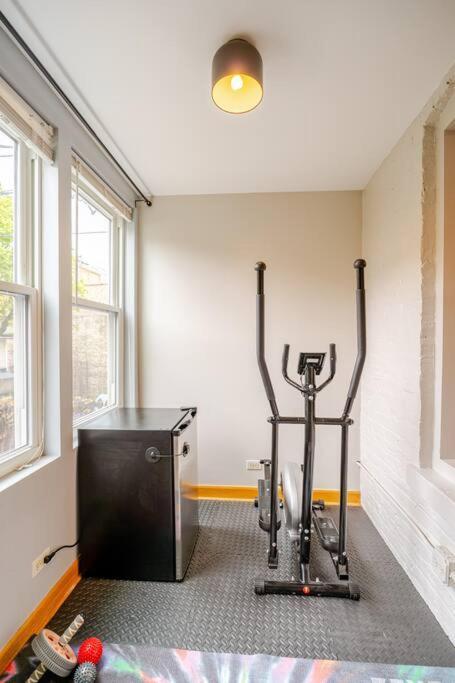 Wrigley 4br Home, Sleeps 10 * Chicago