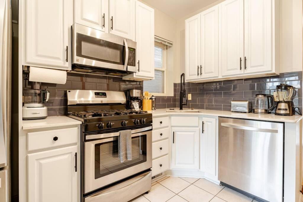 Wrigley 4br Home, Sleeps 10 Holiday home