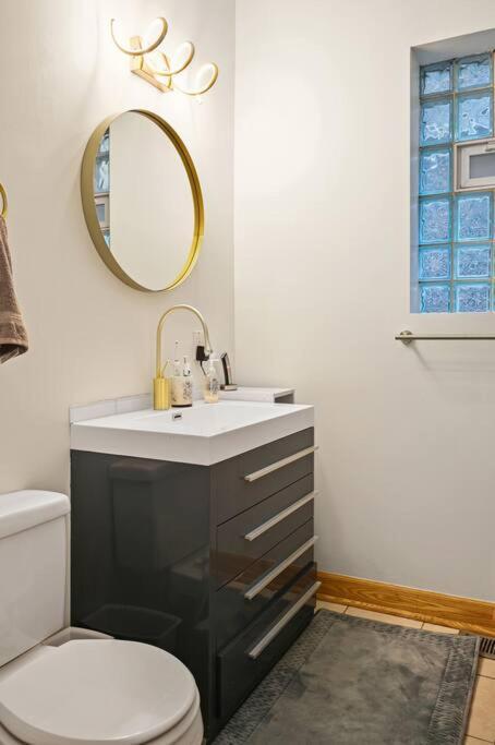 Wrigley 4br Home, Sleeps 10 Chicago