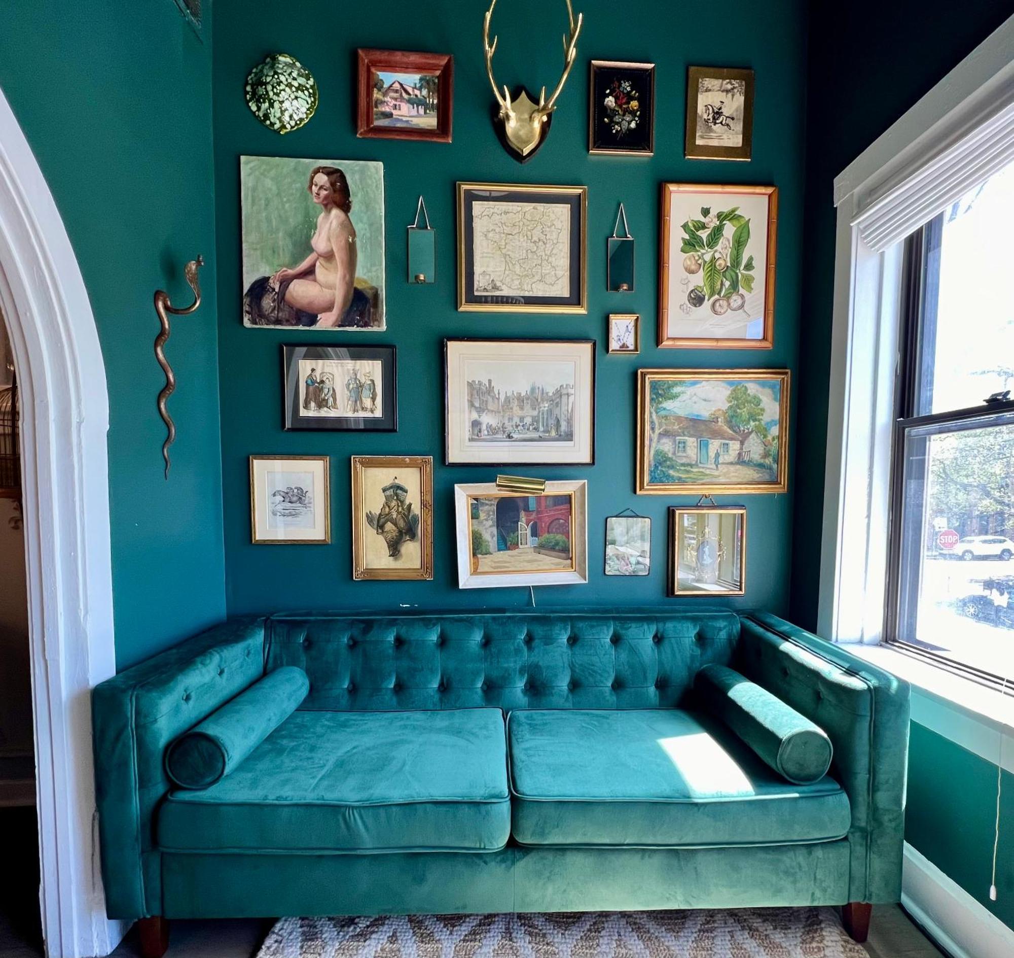 North Side Pied A Terre Apartment *