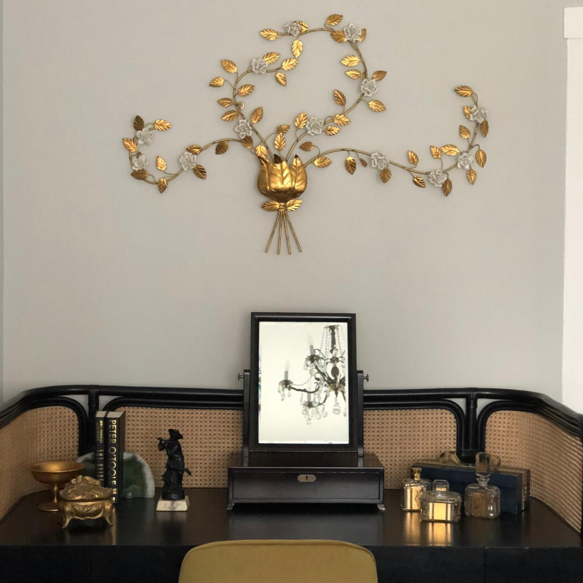North Side Pied A Terre Apartment