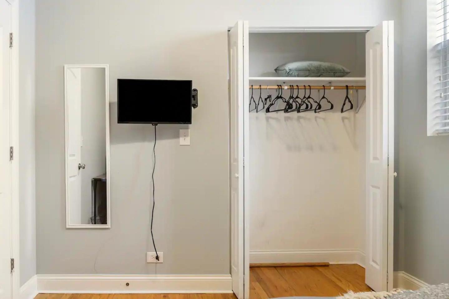 Quarto em Acomodações Particulares Fully Furnished Bedroom Near Medical District And Uic *