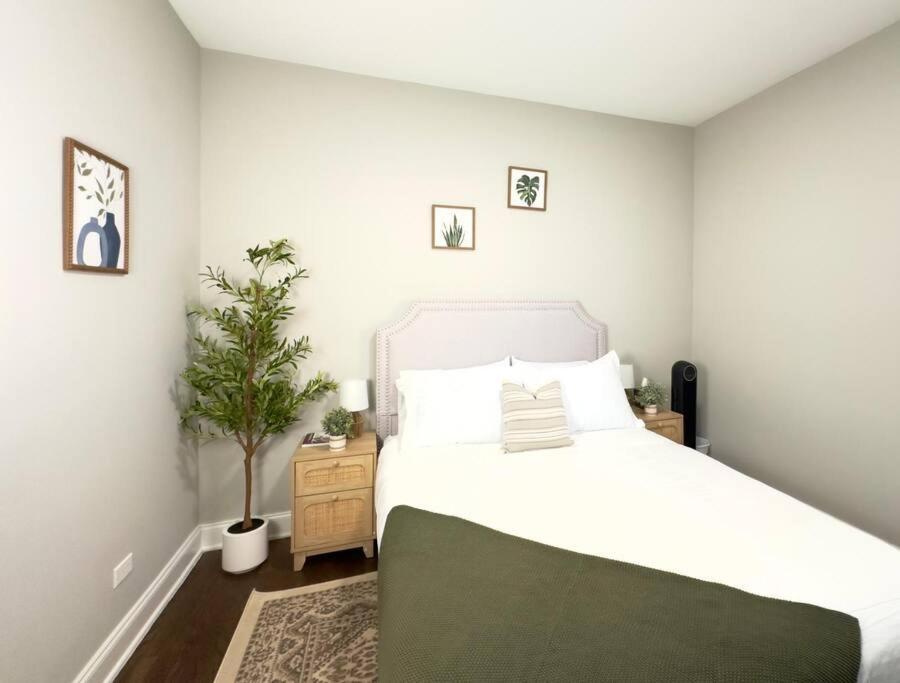 Modern 2br, Ideal Location Near Local Spots