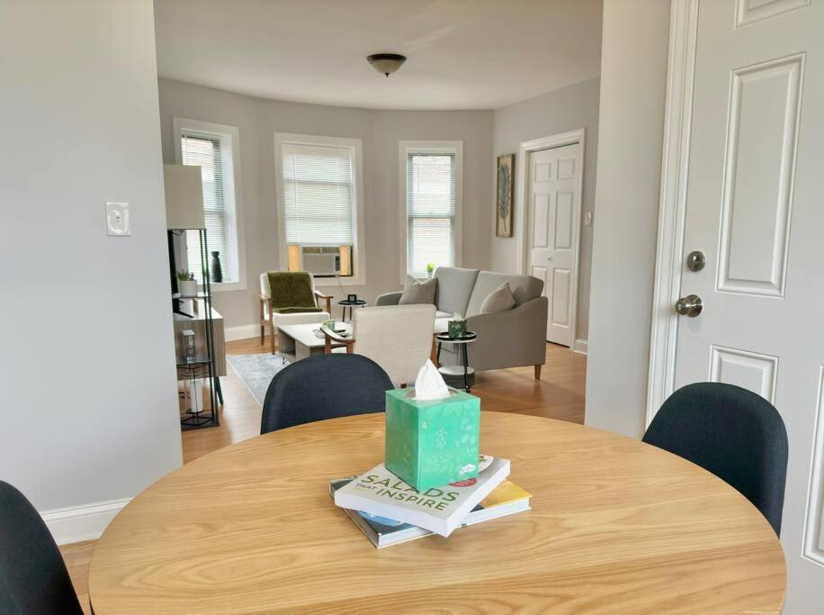 Apartment Cozy Retreat, Prime Location Near Loyola & Beach! *