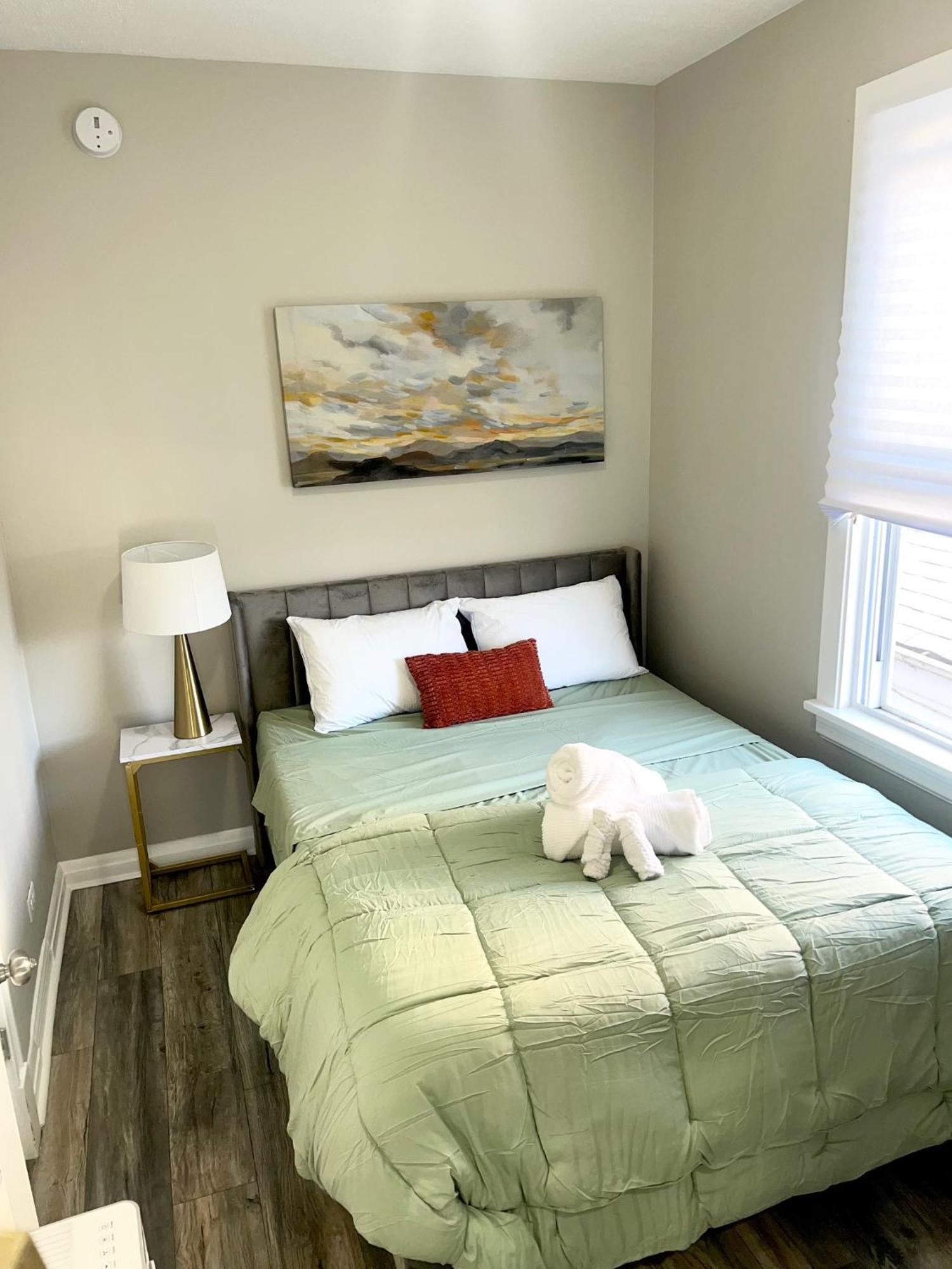 Apartment Cozy 10 Mins To Midway Airport & Downtown *