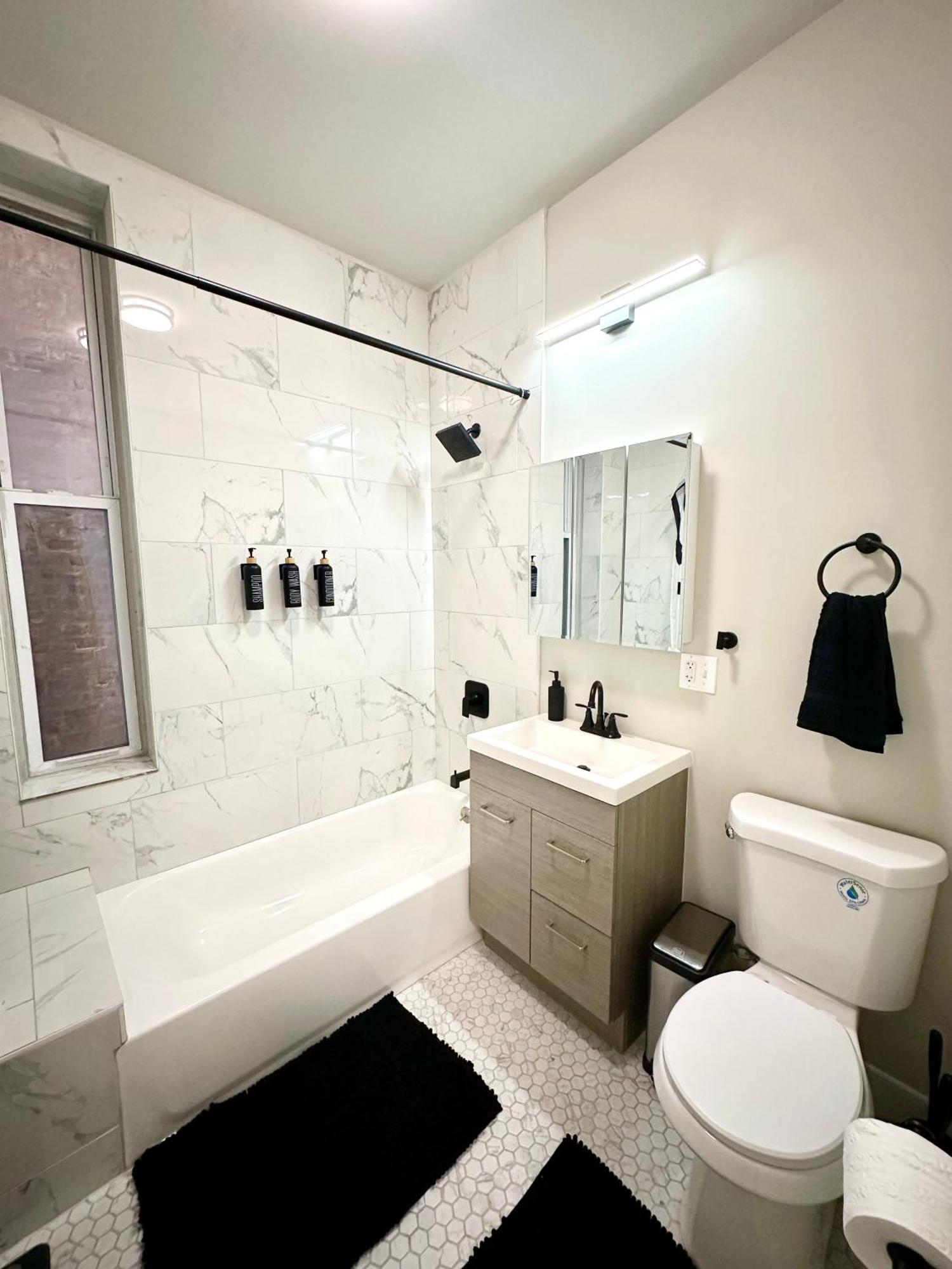 1r Cozy 1bd Near Downtown Apartment *