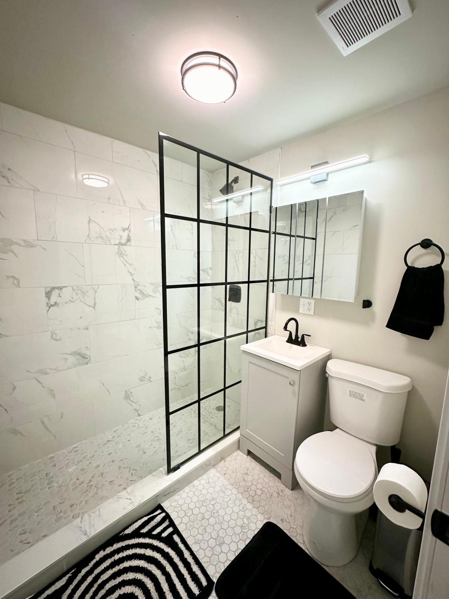 1r Cozy 1bd Near Downtown