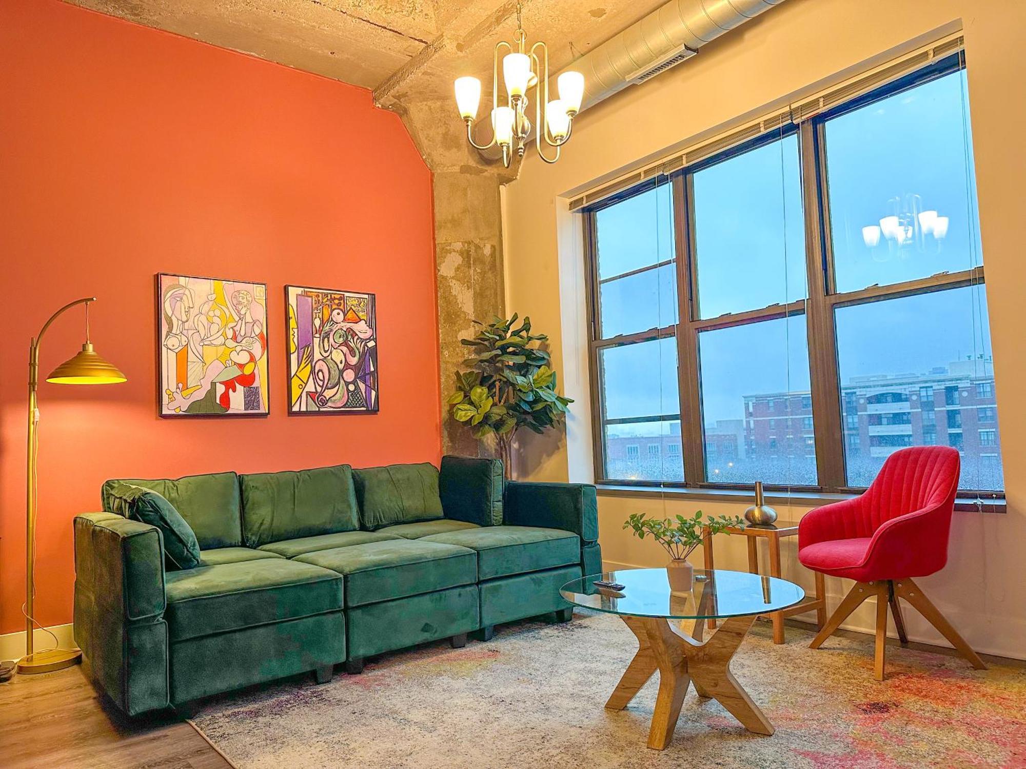 Fully Equipped 2Br Apartment In South Loop With Optional Parking And Gym Access Near Mccormick Place & Lakefront Attractions *