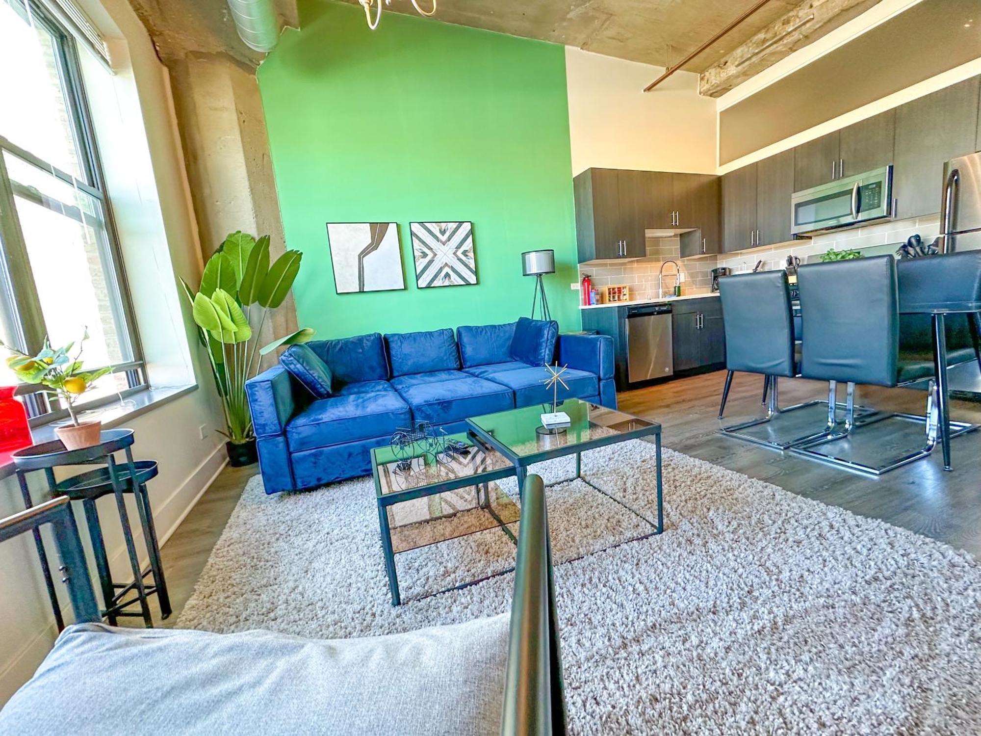 Modern Chicago 2Br Apartment With Skyline View, Optional Parking & Gym Access Near Mccormick, Museum Campus, Grant Park & Soldier Field Chicago