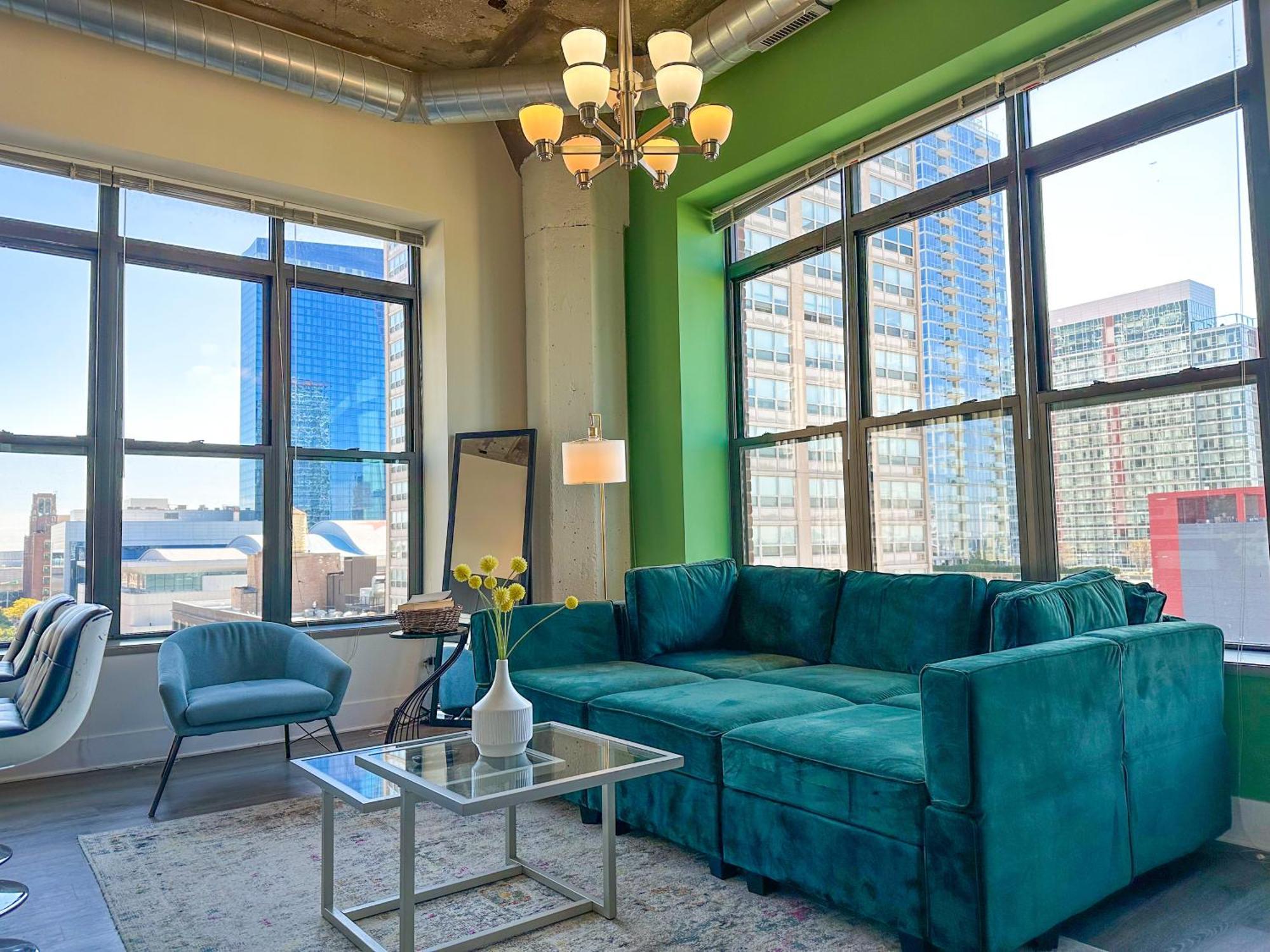 Luxury 2Br Suite With Optional Parking And Gym Access Near Mccormick Place And Soldier Field Chicago