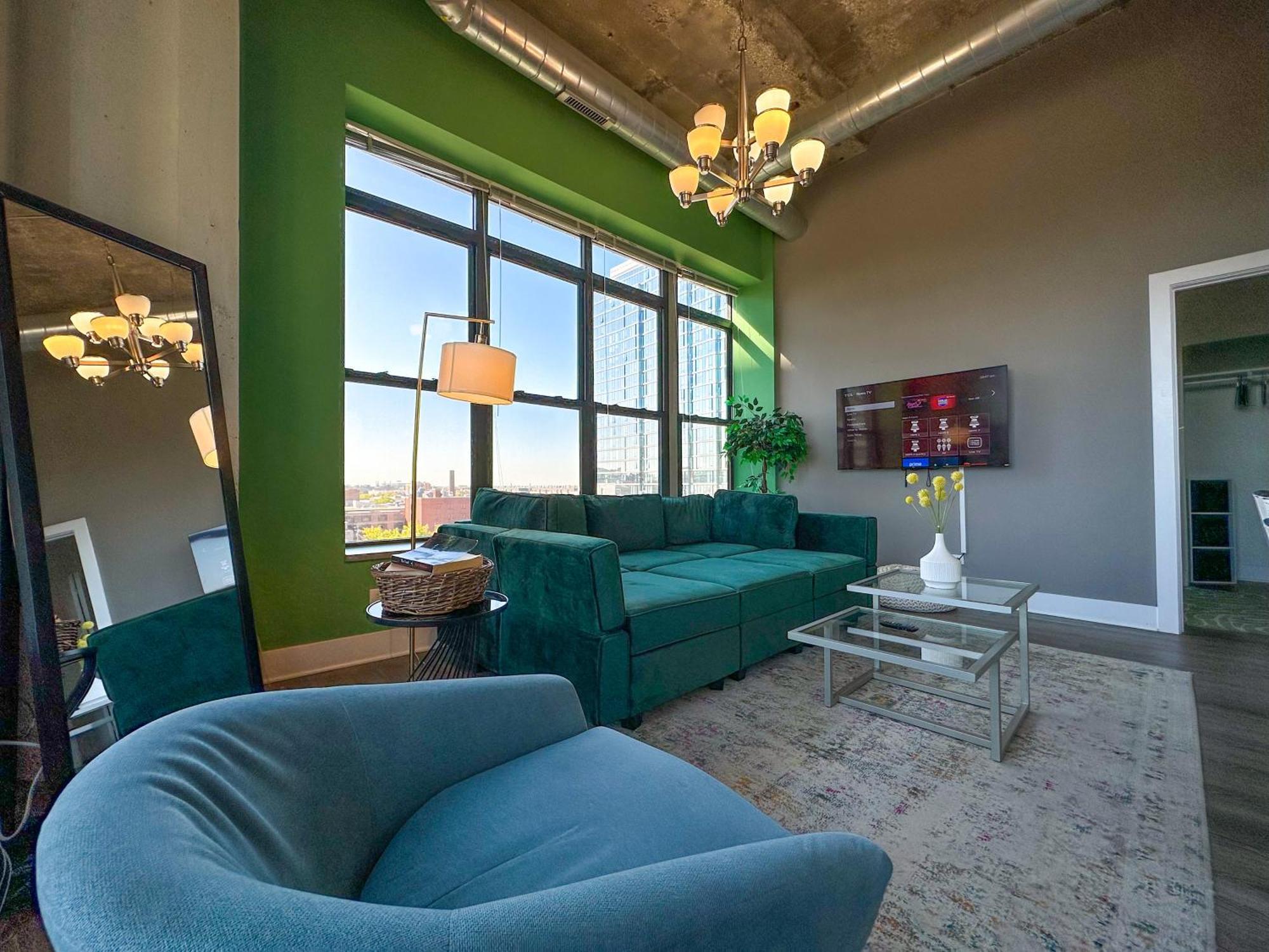 Luxury 2Br Suite With Optional Parking And Gym Access Near Mccormick Place And Soldier Field Apartment