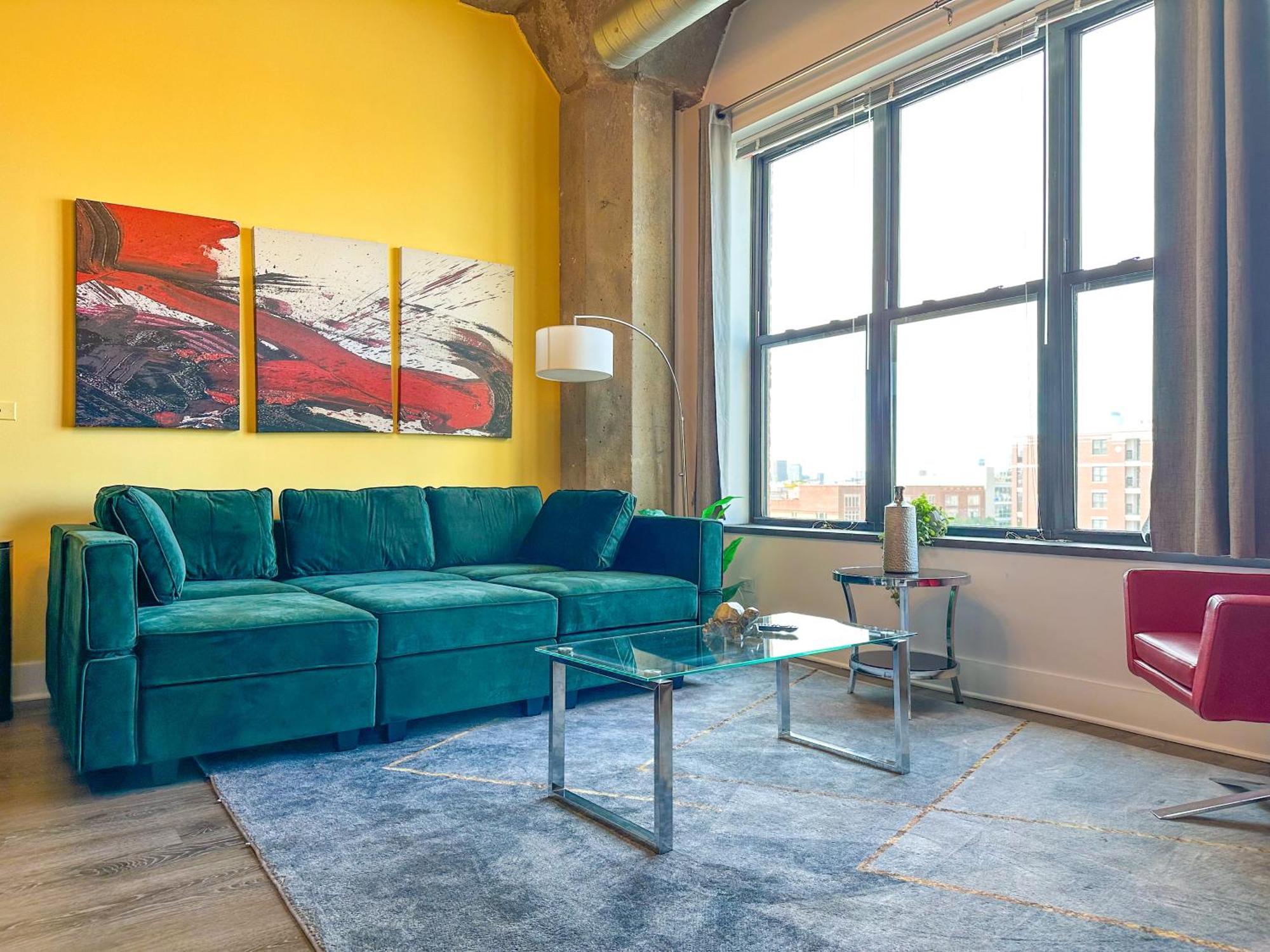 Business Ready 2Br Apartment In South Loop With Skyline View, Optional Parking & Gym Access Close To Mccormick, Downtown & Cta * Chicago