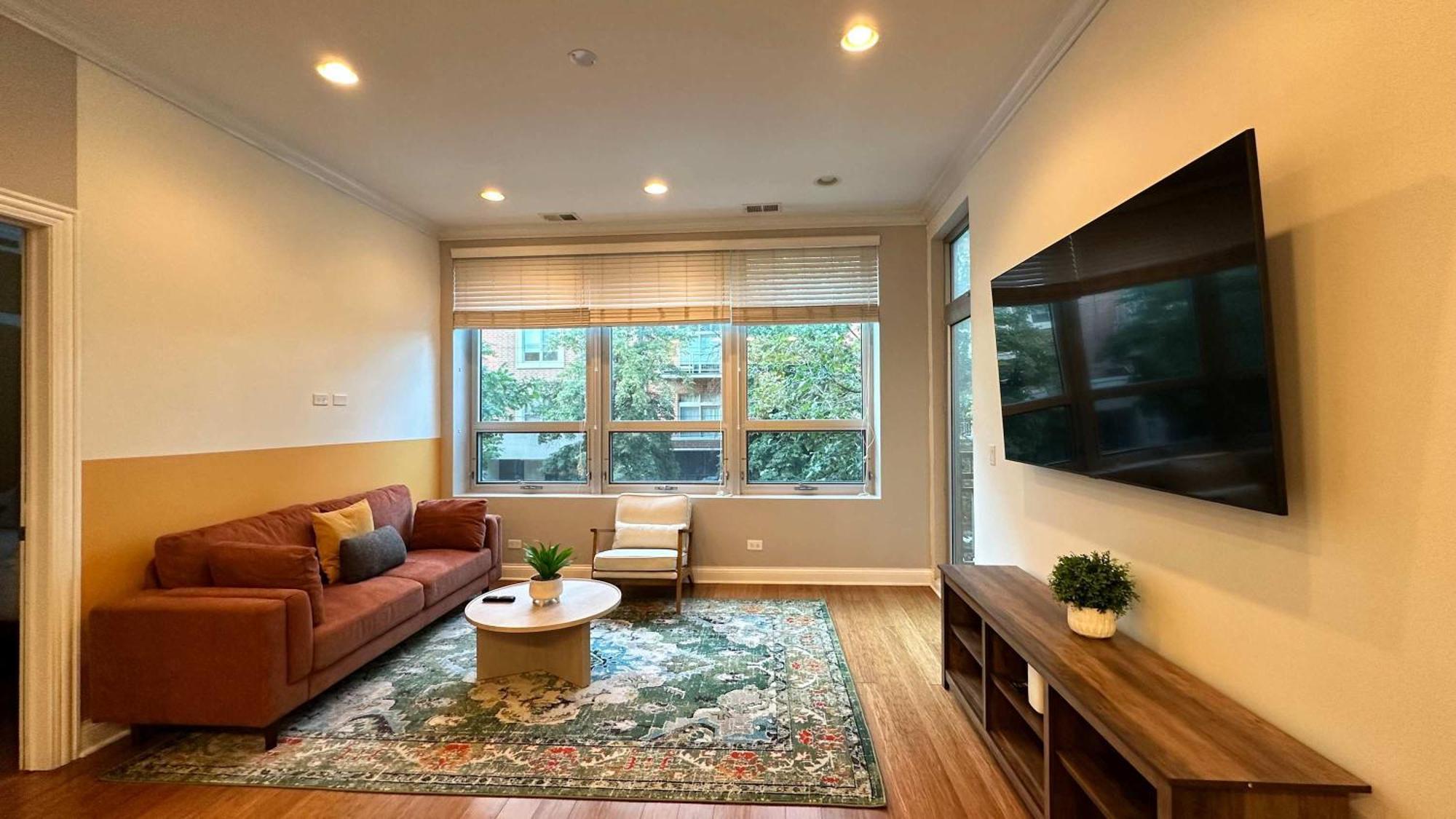 Private Balcony 1 Garage Parking Sleeps 6 *