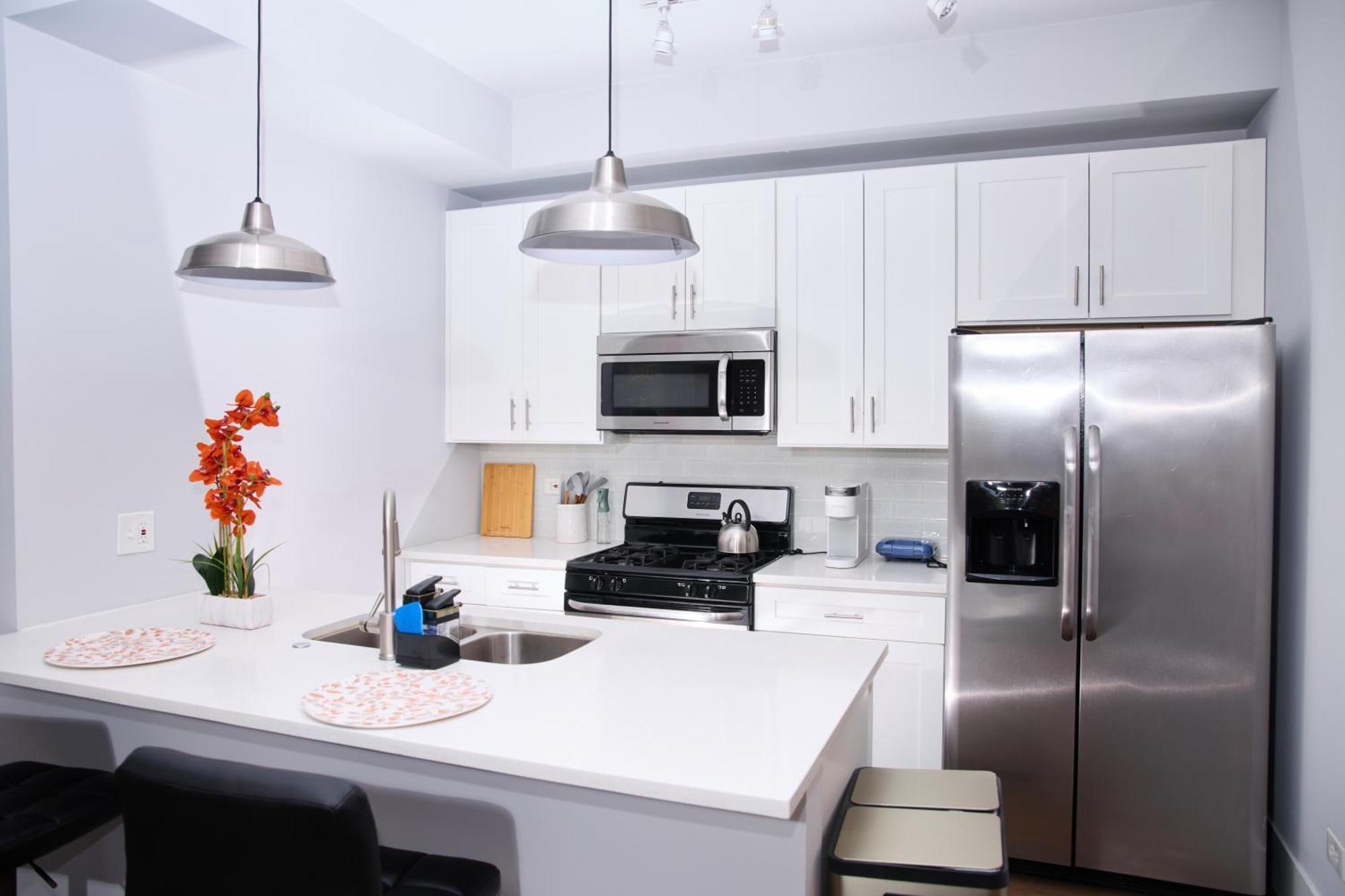 Apartment 5mins From Downtown 2bd Fulton Market, Free Onsite Parking *