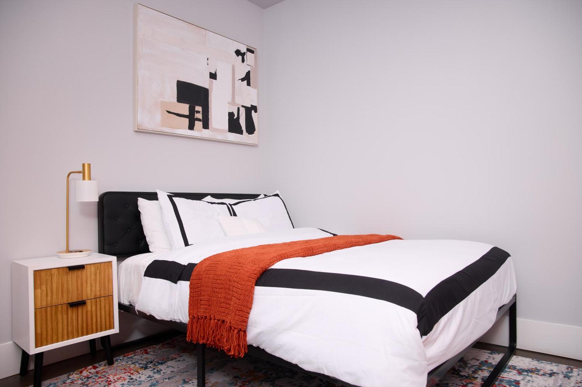 5mins From Downtown 2bd Fulton Market, Free Onsite Parking Chicago