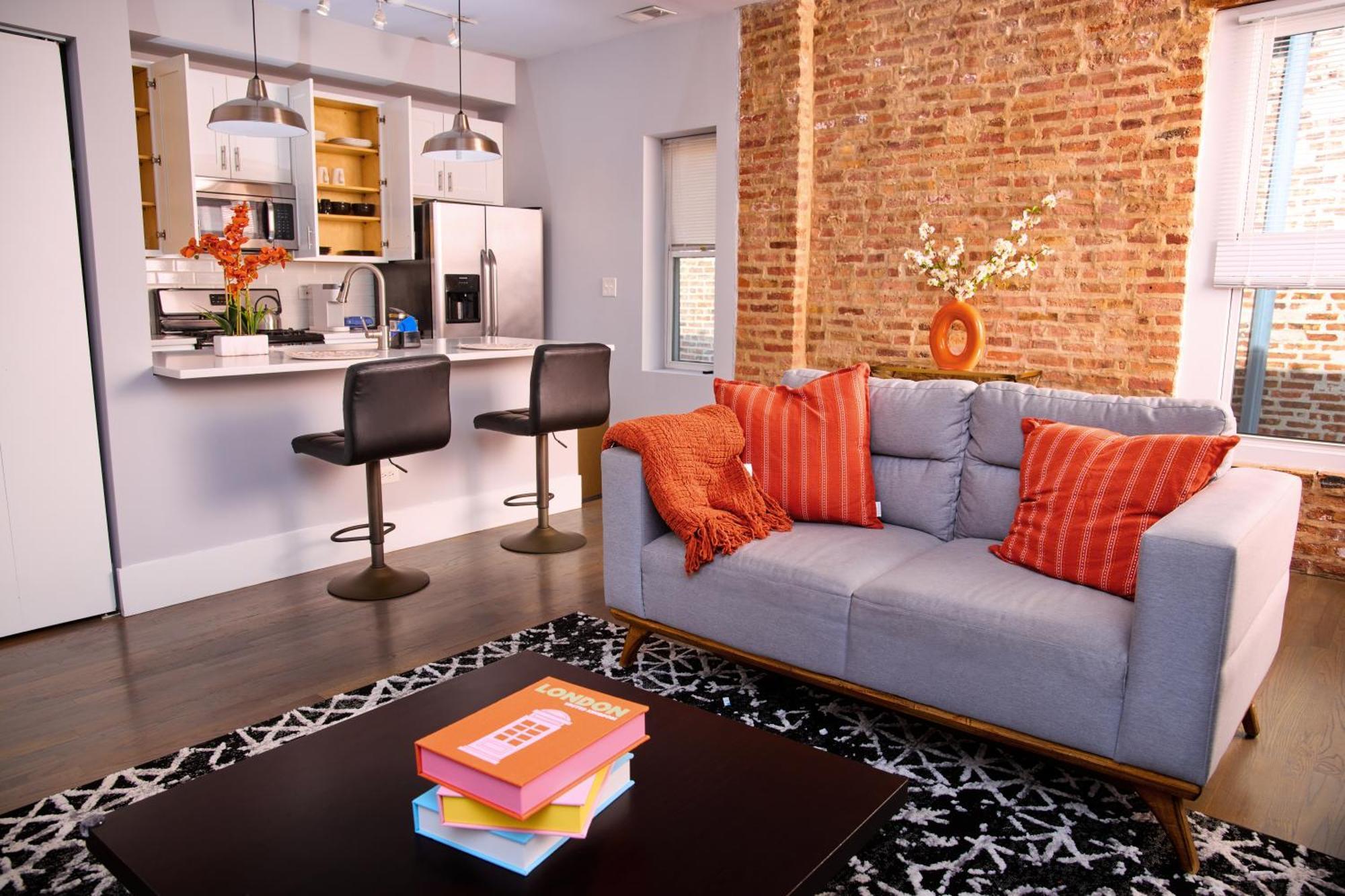 5mins From Downtown 2bd Fulton Market, Free Onsite Parking Apartment