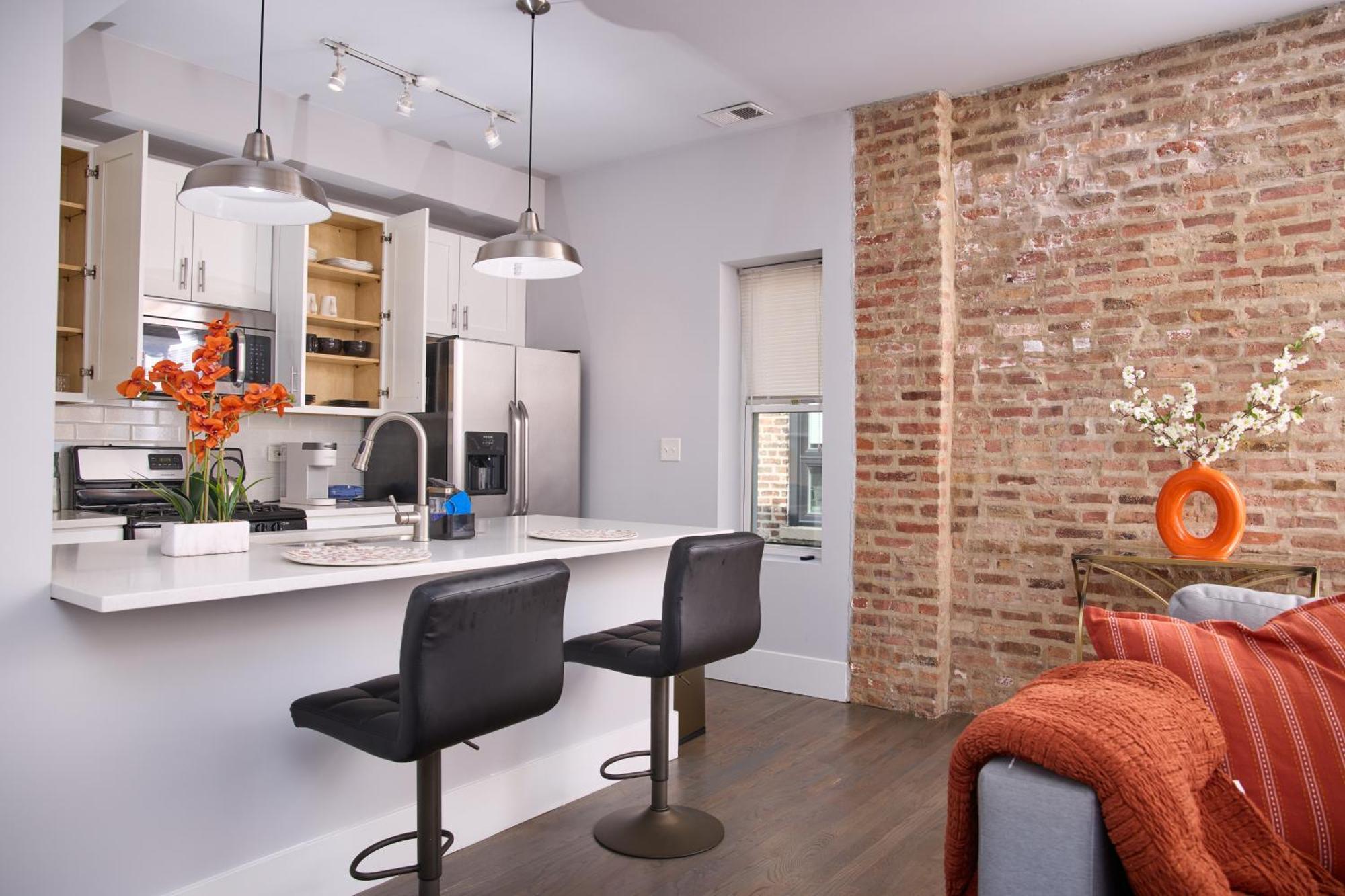 Apartment 5mins From Downtown 2bd Fulton Market, Free Onsite Parking *