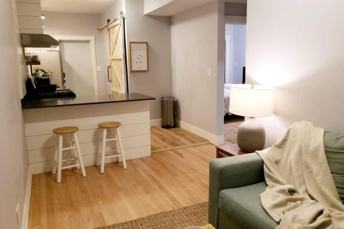 Appartement Modern 2br With Patio & Cozy Space