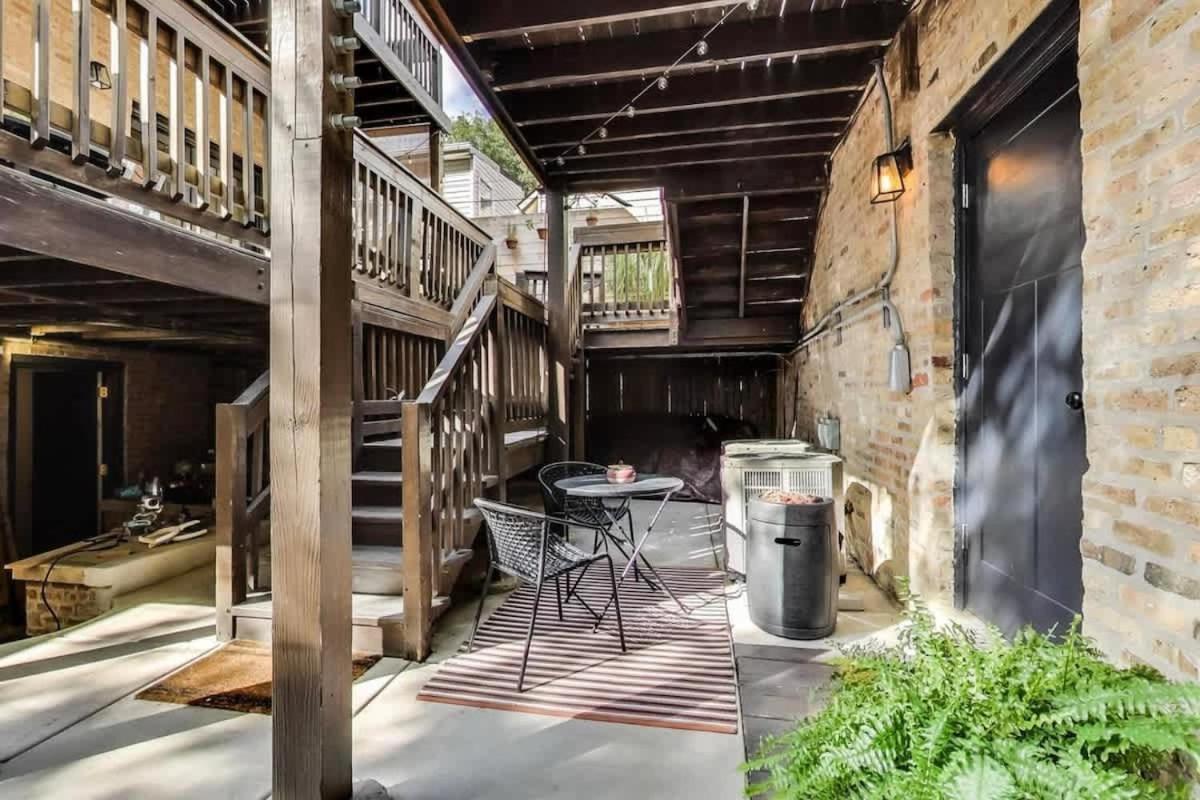 Modern 2br With Patio & Cozy Space Appartement