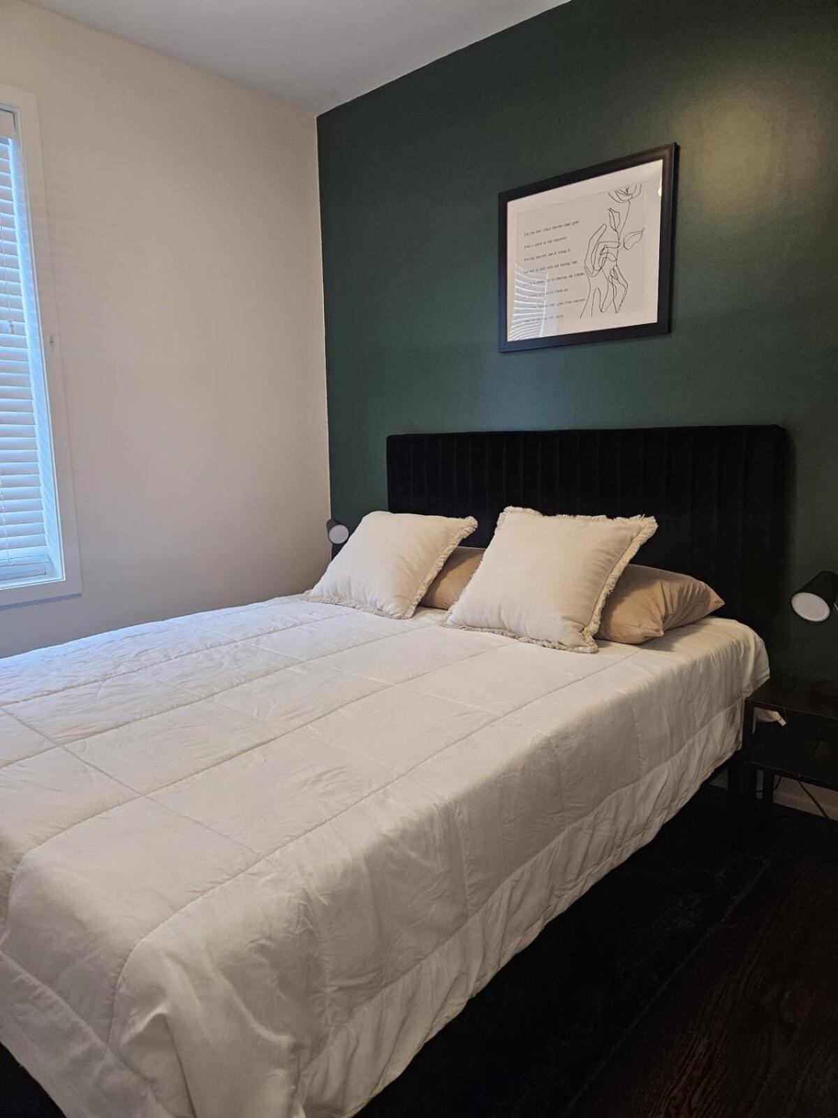 The Retreat Just 10 Mins From Bulls Arena Holiday home Chicago