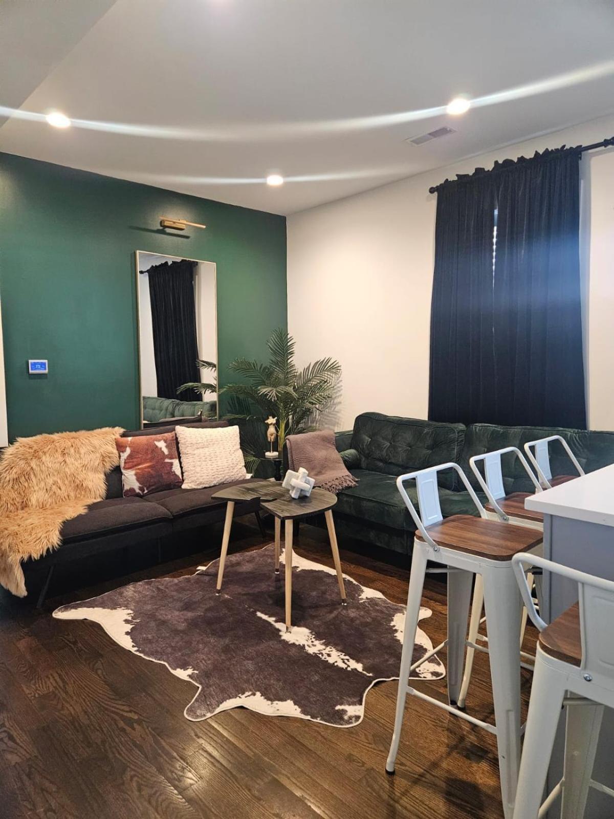 The Retreat Just 10 Mins From Bulls Arena Holiday home