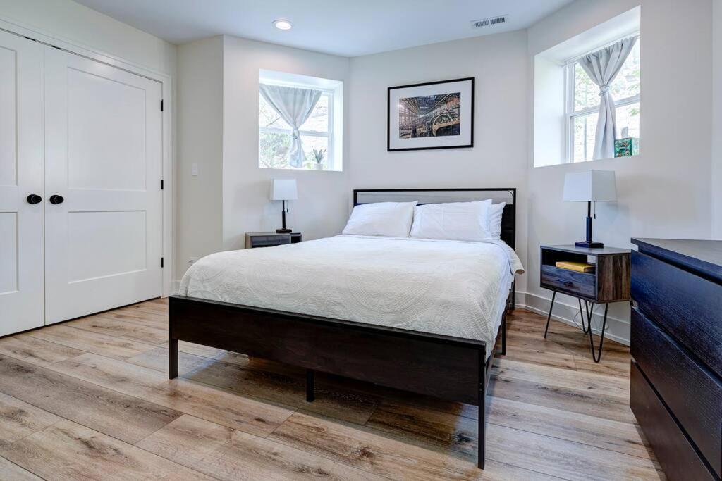 Stylish 2br Stunner In Unbeatable Location *