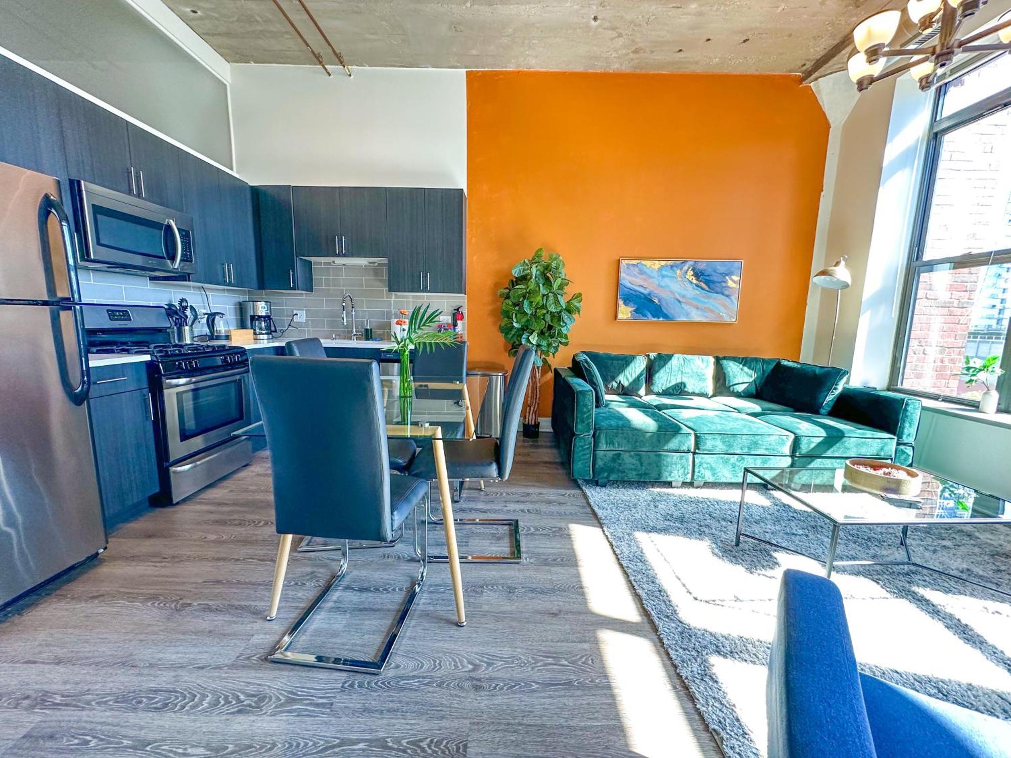 Family Friendly 2br South Loop With Optional Parking And Gym Access Sleeps Up To 8 Near Mccormick Place And Soldier Field *