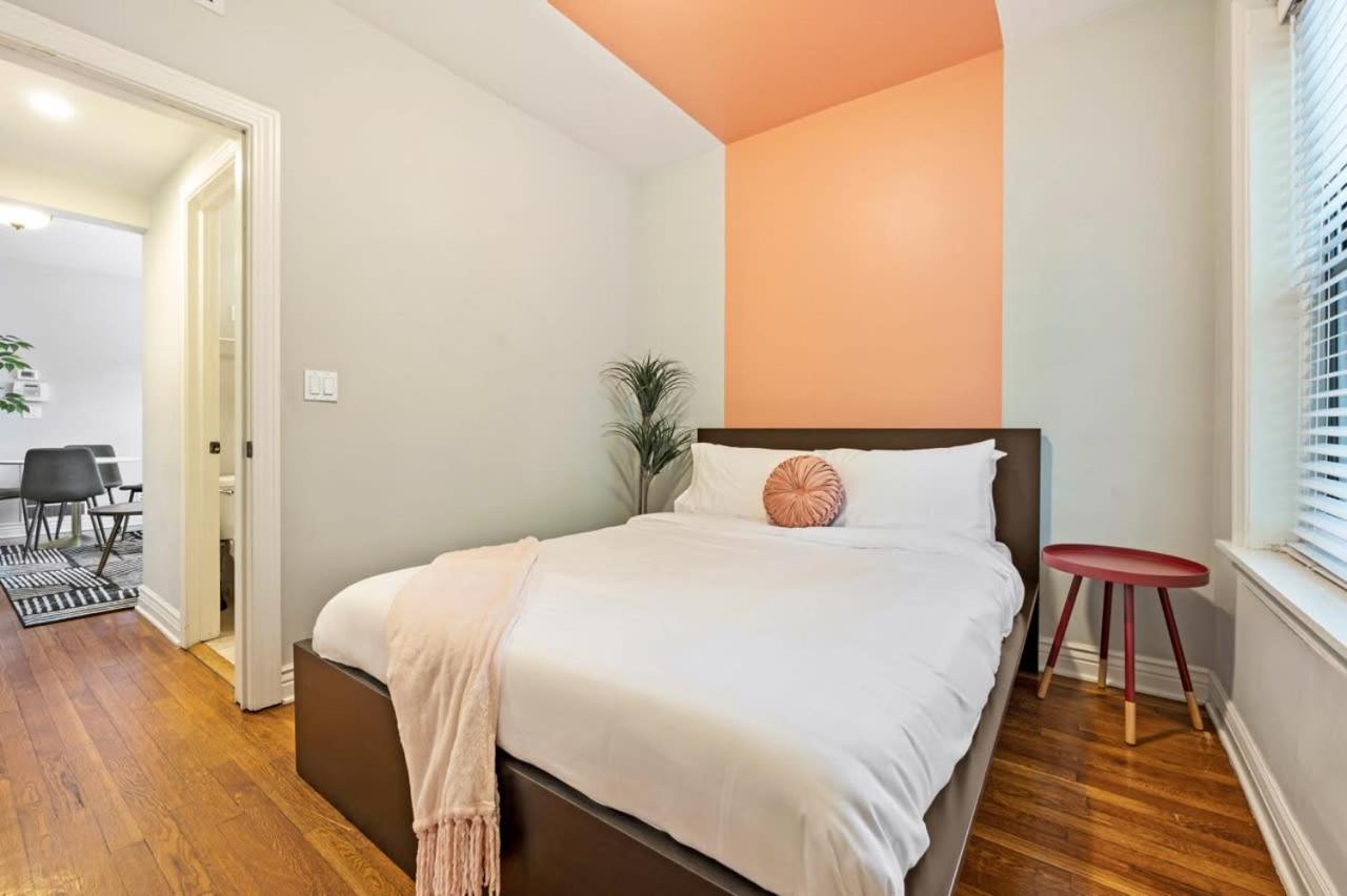 Designer 10 Min Walk To Wrigley Apartment Chicago