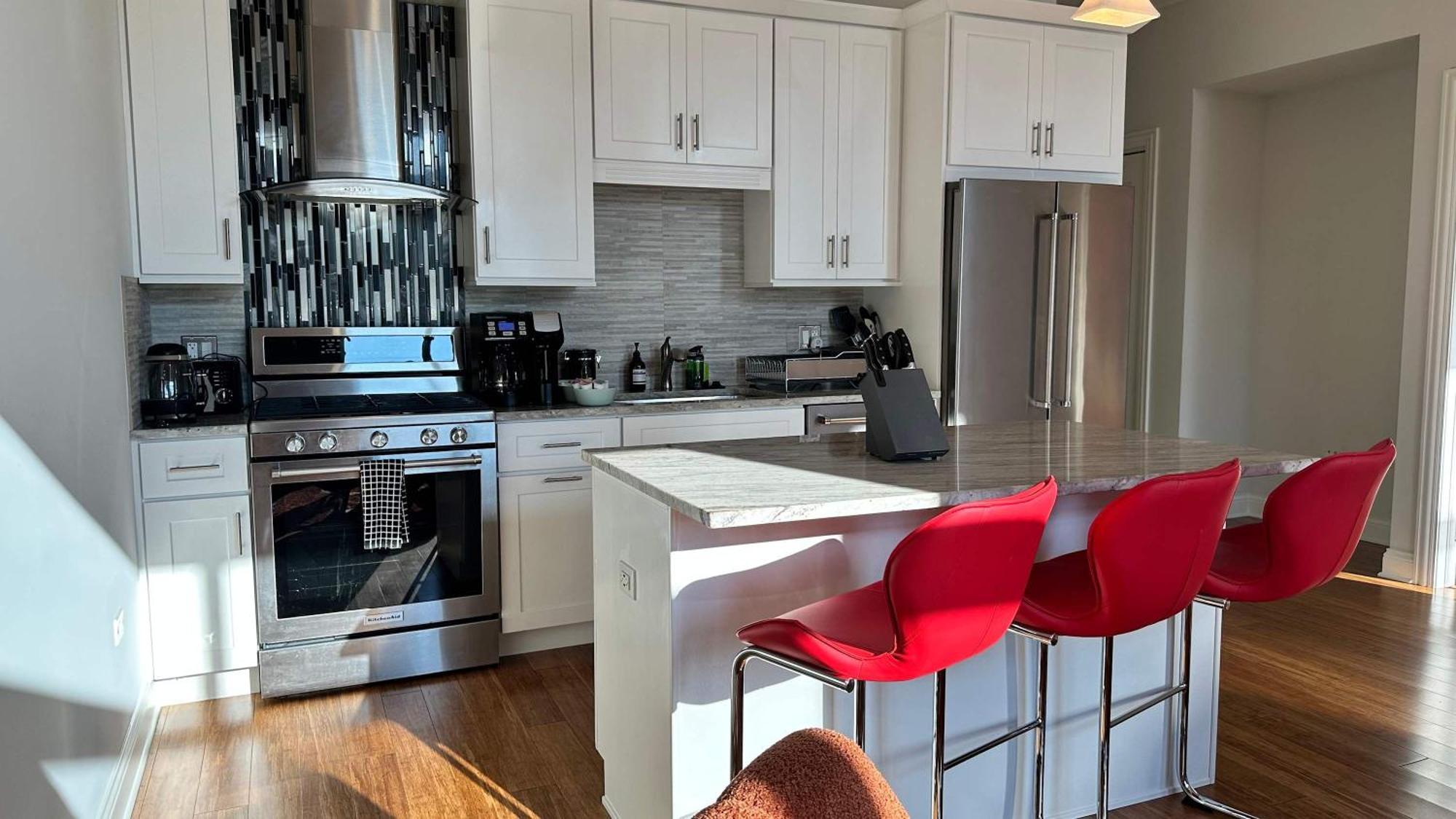 Chic 2 Bedroom 1 Parking Sleeps 6 Chicago