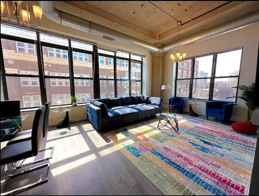 Apartment Family Friendly Spacious 3Br Suite Sleeps Up To 10 Guests With Optional Parking And Gym Access Near Mccormick Place And Soldier Field *